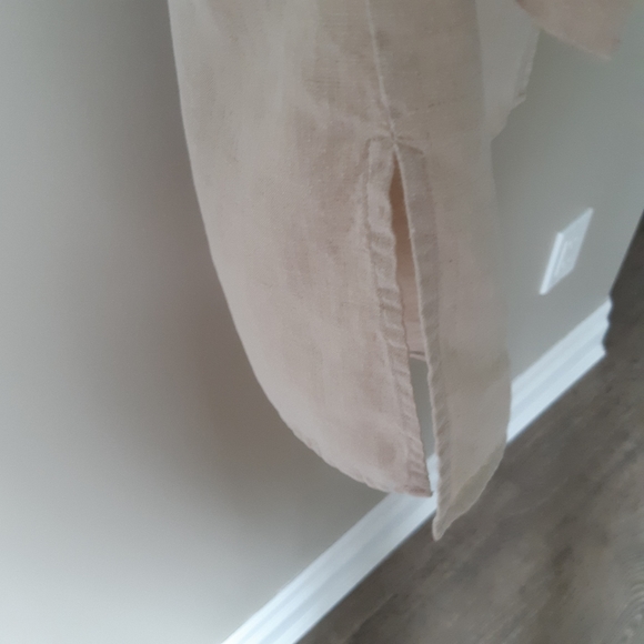 Linen tan top blouse shirt. Floral embroidery detail with mandarin collar Size 4 - Picture 6 of 6